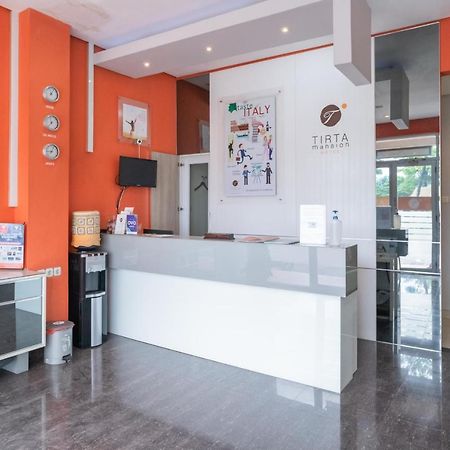 Reddoorz At Tirta Mansion Paramount Gading Cicayur Εξωτερικό φωτογραφία
