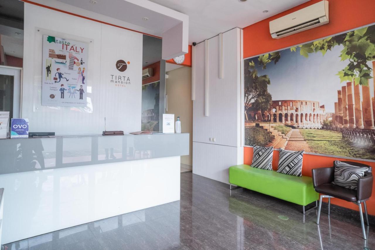 Reddoorz At Tirta Mansion Paramount Gading Cicayur Εξωτερικό φωτογραφία